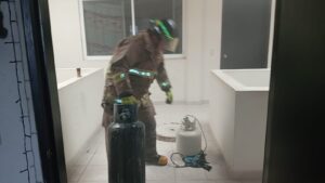 Daños materiales se registraron tras el incendio ocurrido en una vivienda de Huejutla