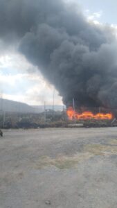La columna de humo fue vista desde diferentes puntos de Pachuca