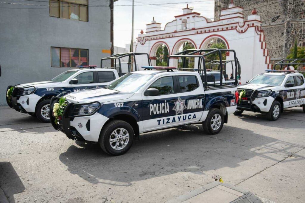 Se invirtieron 8 millones 58 mil pesos en la adquisición de nueve camionetas tipo pickup doble cabina 2025