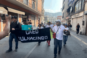 Familias de Tulancingo y Pachuca reclamaron mayor presupuesto y atención para los CAED durante una marcha realizada en el centro de la capital hidalguense