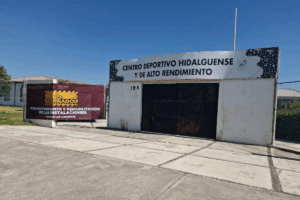 El gobernador informó que la remodelación del CDHAR presenta un avance del 60% y que su conclusión está prevista para marzo de 2026, tras ajustes técnicos en el proyecto original