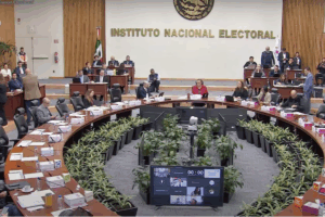 PAN, PVEM y Movimiento Ciudadano también fueron multados por irregularidades.