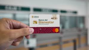 La tarjeta del Banco del Bienestar funciona como una tarjeta de débito convencional