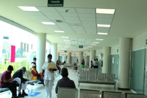 El IMSS habilitará nuevos módulos para orientar a pacientes en trámites, consultas de primer contacto y urgencias menores, priorizando a grupos vulnerables
