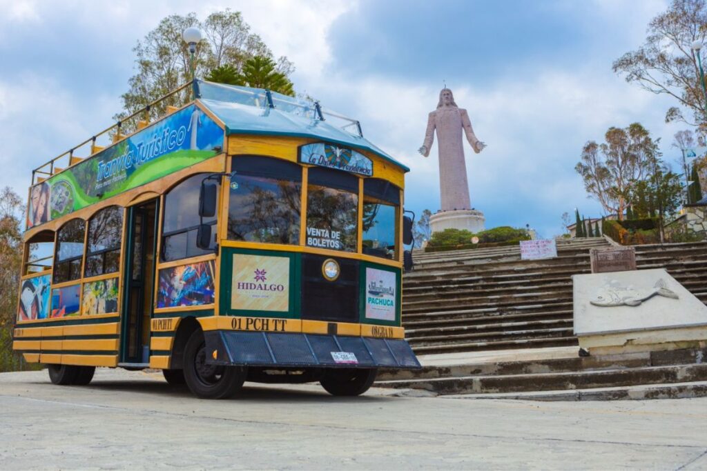 Redescubre Pachuca en su Tranvía Turístico; aprovecha los recorridos especiales en esta temporada