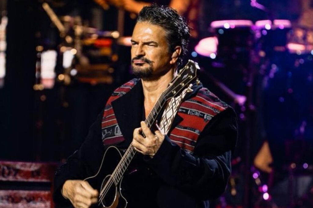 ¡Vuelve Ricardo Arjona a México! Así anunció el guatemalteco su concierto en el país