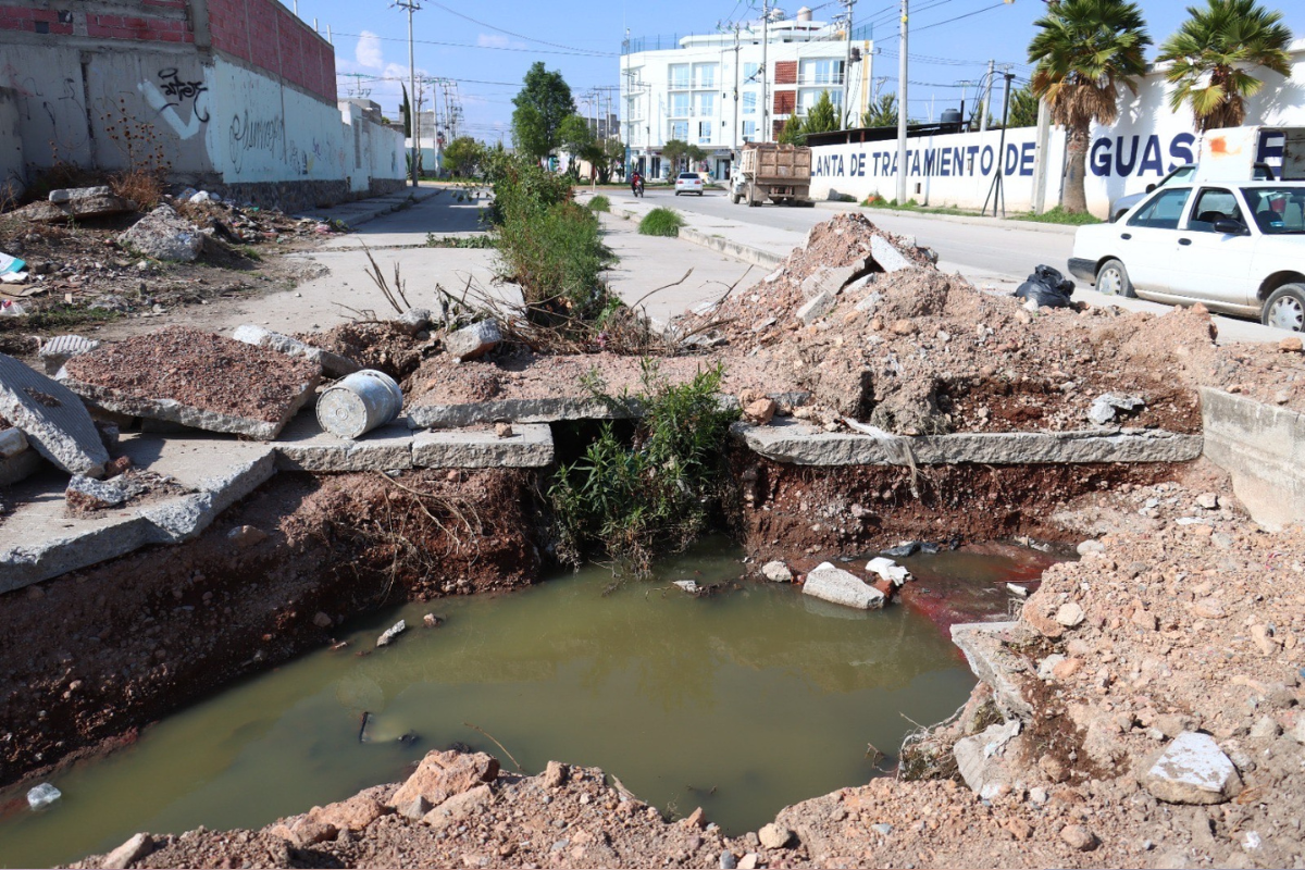 Los trabajos buscan evitar colapsos en la red y disminuir el riesgo de encharcamientos severos | Foto: Caamth