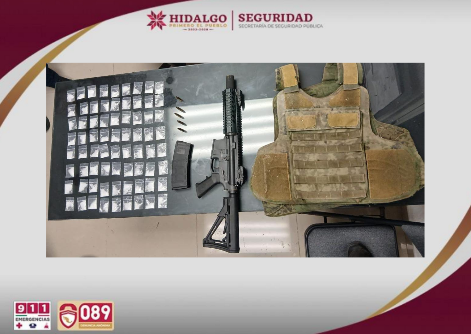 Chalecos y dosis de droga fueron asegurados a los detenidos tras el operativo