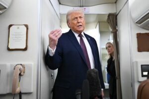 Donald Trump criticó el show del medio tiempo del Super Bowl 60 y descartó asistir al evento en Santa Clara