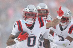 Christian González dejó su huella en la victoria de los Patriots sobre los Broncos en la final de conferencia.