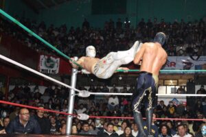 El Príncipe de Plata y Oro impone su mística en el 74 aniversario de la arena Afición