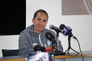 A lo largo de su carrera, Mónica Ocampo ha superado momentos difíciles y ha llevado al Pachuca a conquistar títulos, dejando una huella imborrable.