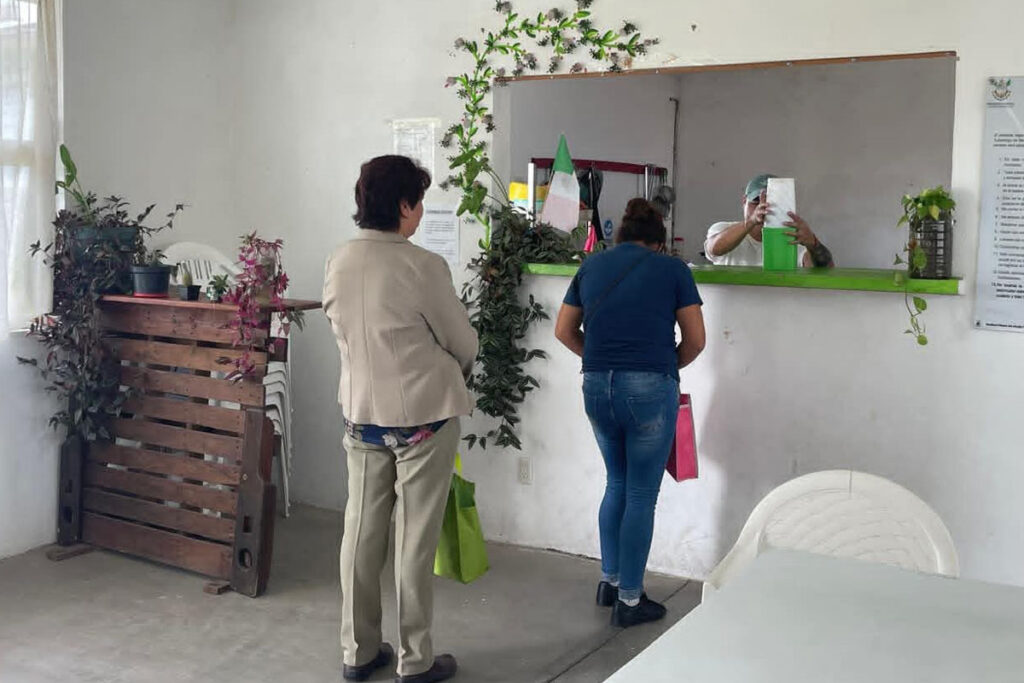 Los seis comedores comunitarios de Tulancingo abren sus puertas a las 8:30 horas y sirven comida a partir del mediodía
