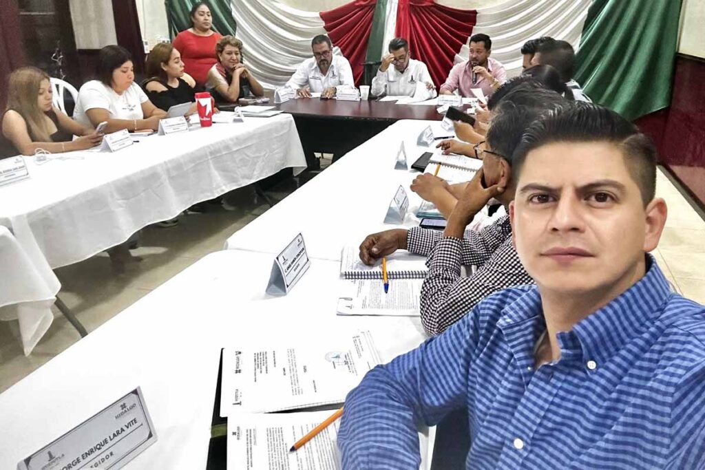 El asambleísta de Huejutla acusó al diputado de haberse alejado de la ciudadanía 