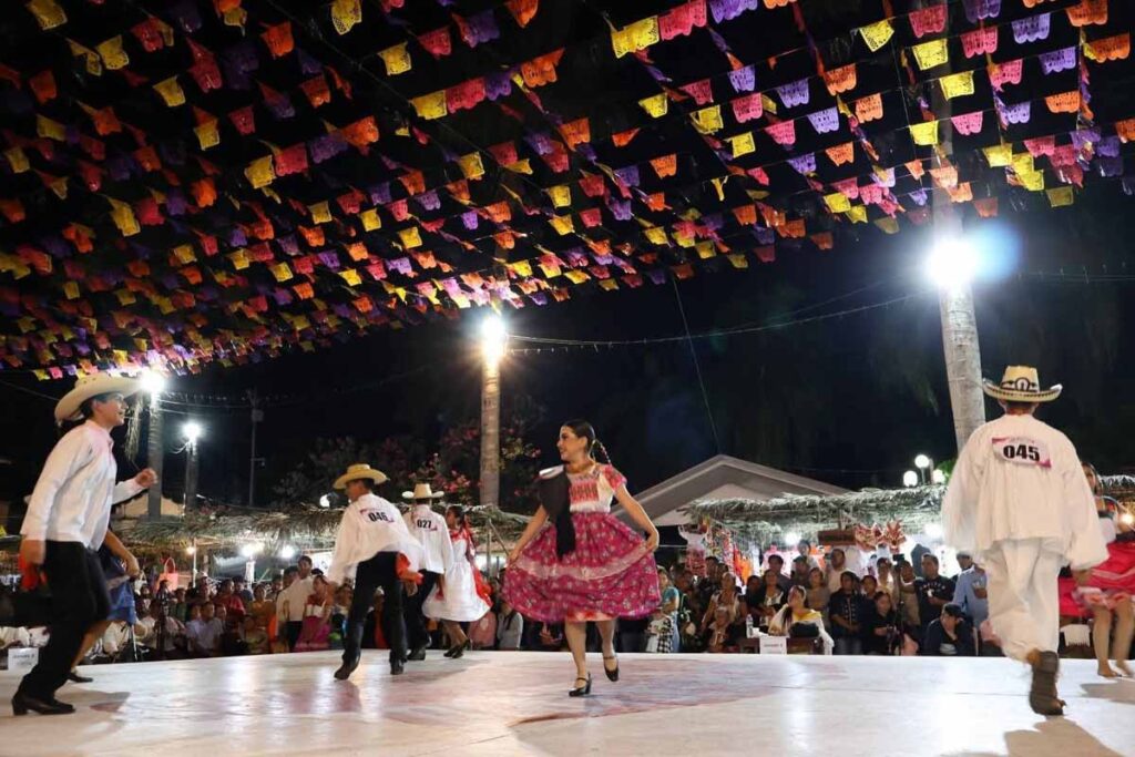 Los competidores demostrarán su talento en los seis estilos reconocidos del huapango: Potosino, queretano, veracruzano, poblano, tamaulipeco e hidalguense