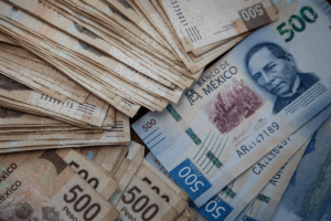 Autoridades estadounidenses detectaron el efectivo durante una revisión en la frontera con México.