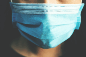 Especialistas señalan que el abuso en entornos médicos constituye un delito agravado.