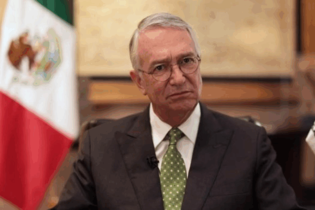La denuncia de Ricardo Salinas Pliego ante la CIDH se presenta en un contexto de tensión entre el empresario y el gobierno mexicano, derivado del adeudo fiscal que mantienen empresas de Grupo Salinas con el SAT.