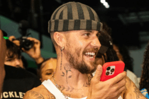 Justin Bieber competirá con cuatro nominaciones en los Grammy 2026, incluyendo álbum del año y mejor álbum pop vocal por su producción Swag.