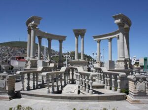 La Rotonda de los Hidalguenses Ilustres resguarda la memoria de personajes clave en la historia del estado