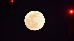 La Luna de Nieve 2026 se verá brillantemente iluminada en el cielo nocturno el 1 de febrero a las 16:09 horas
