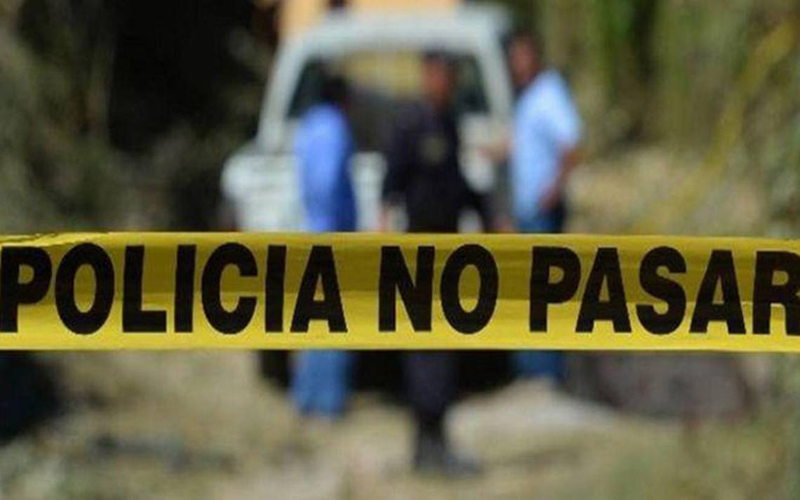 Autoridades en el lugar donde fue encontrado el cuerpo sin vida en la comunidad de Antonio Guerrero, Tula de Allende.