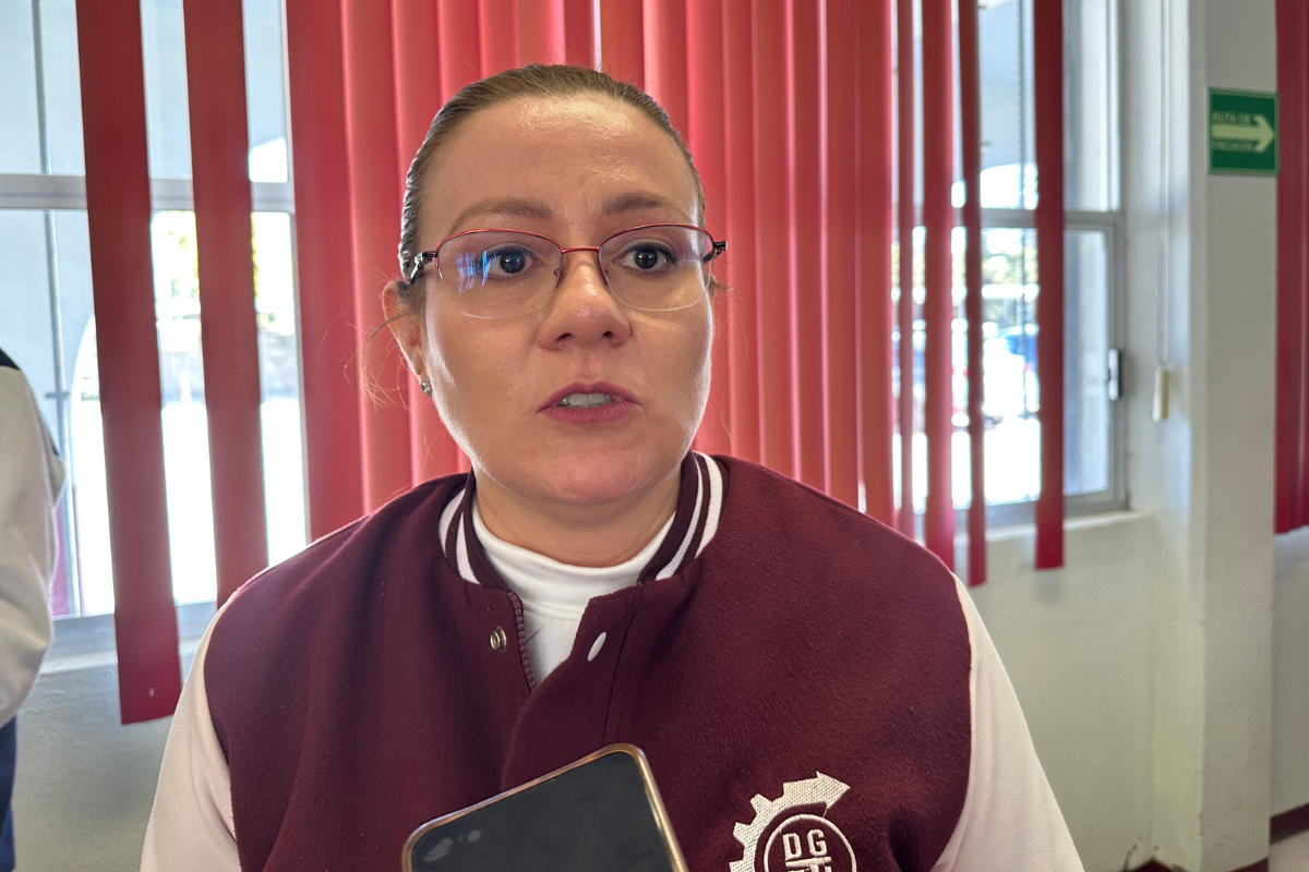 La directora del CBTIS 8 señaló que la estructura también beneficiaría a trabajadores y pobladores | Foto: Carmen Hernández