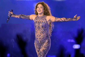 Con su nombre entre los 17 nominados, Shakira podría hacer historia en el Rock and Roll Hall of Fame.