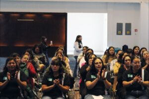 Asistentes participaron en mesas de trabajo enfocadas en participación política y liderazgo.