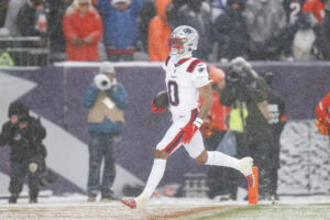 Christian González, pieza clave de la defensiva de los Patriots en su regreso al Super Bowl