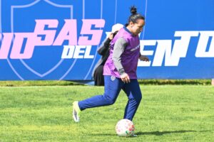 Charlyn Corral vive su mejor momento con Tuzas y domina el ránking mundial de goleo