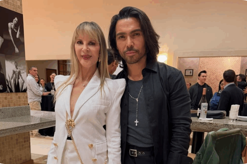 Shanik Berman junto al fotógrafo Uriel Santana 