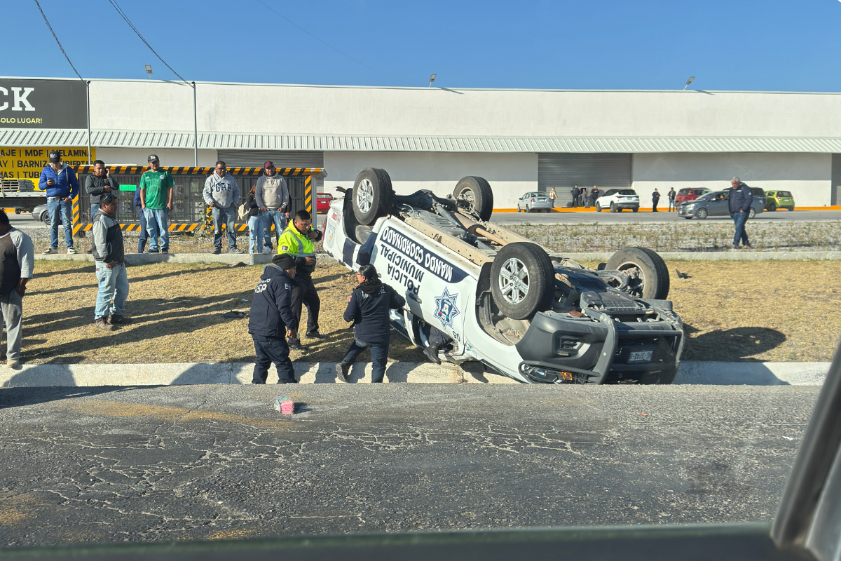 Accidente en la carretera Pachuca-Actopan involucra patrulla y vehículo particular