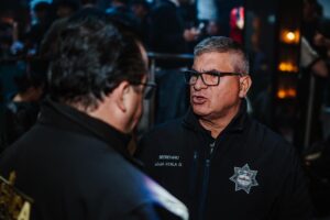 Las acciones del Operativo Bares en Pachuca incluyeron la verificación de normatividad en materia de salud, protección civil y regulación municipal, reforzando el cumplimiento de las disposiciones aplicables a centros nocturnos.