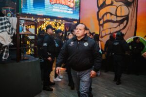 Autoridades municipales implementaron el Operativo Bares como parte de una estrategia permanente de seguridad en Pachuca, con el fin de asegurar que la actividad nocturna se desarrolle en un marco de orden y legalidad.