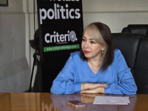 La propuesta establece que el consentimiento de una persona menor de edad no elimina la responsabilidad penal, reforzando la protección jurídica de menores frente a abusos sexuales.