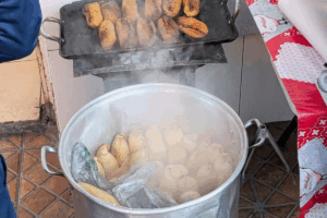 Colonias como El Chacón, La Villita y Juan C. Doria aparecen entre las más mencionadas por pachuqueños que aseguran encontrar ahí algunos de los mejores tamales de Pachuca.