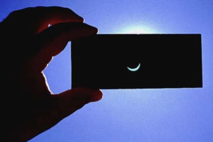 Aunque el eclipse solar anular no será visible en México, especialistas recomiendan seguir las transmisiones científicas para conocer cada fase del fenómeno astronómico.