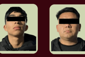 Derivado de estos indicios, fueron aseguradas dos personas, de 24 y 18 años, quienes quedaron a disposición de la autoridad por el delito de privación de la libertad.