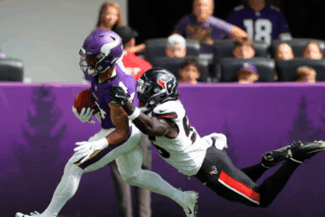 Los Minnesota Vikings confirmaron el fallecimiento del jugador y aseguraron que mantienen comunicación directa con la familia