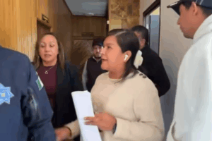 Entre las inconformidades expuestas por los regidores de Ajacuba se encuentran cuestionamientos sobre el uso de vehículos oficiales y la ausencia de información clara sobre decisiones administrativas.