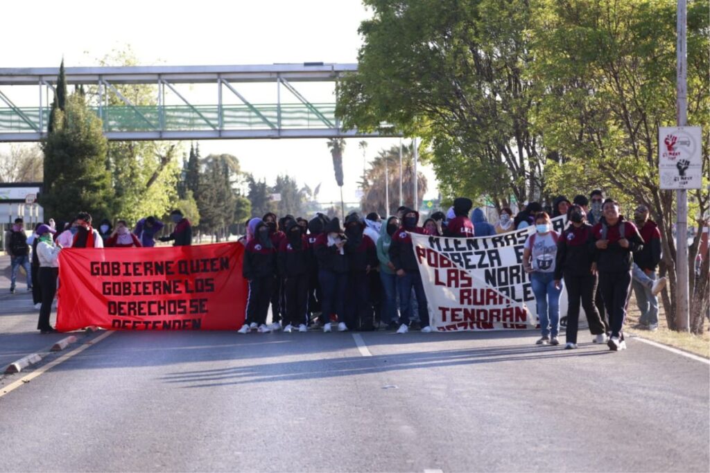 Polémica en El Mexe: Comité estudiantil hostiga a alumnos de nuevo ingreso; ¿qué les exigen?