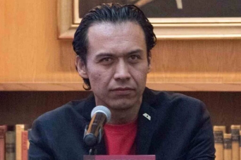 Destituyen a Marx Arriaga de la SEP, pero él acusa violencia en la dependencia; ¿qué se sabe?