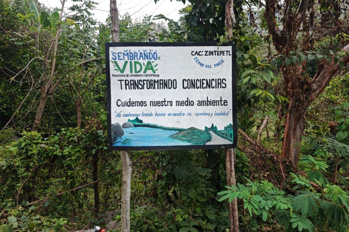El río Atlapexco enfrenta problemas de contaminación | Foto: Salomón Hernández