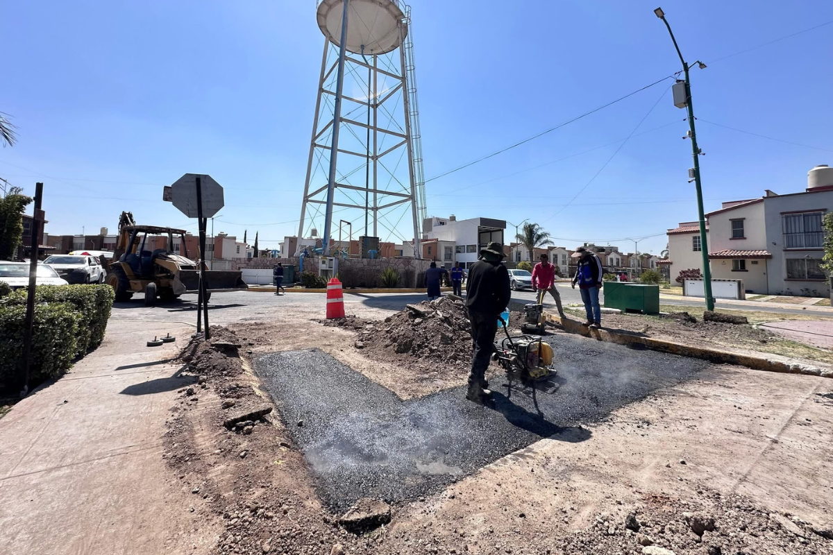 Las acciones se han intensificado los trabajos de bacheo en distintas colonias de Tizayuca | Foto: Especial