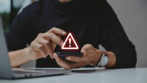 Detecta a tiempo si tu teléfono celular ha sido intervenido y protege tu información personal.