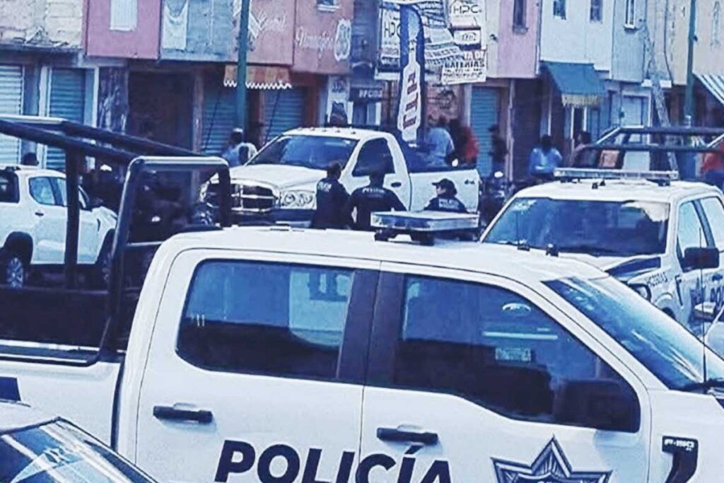 Los hechos se remontan al 13 de octubre de 2025, cuando vecinos de dicha colonia retuvieron y golpearon a cuatro hombres y una mujer