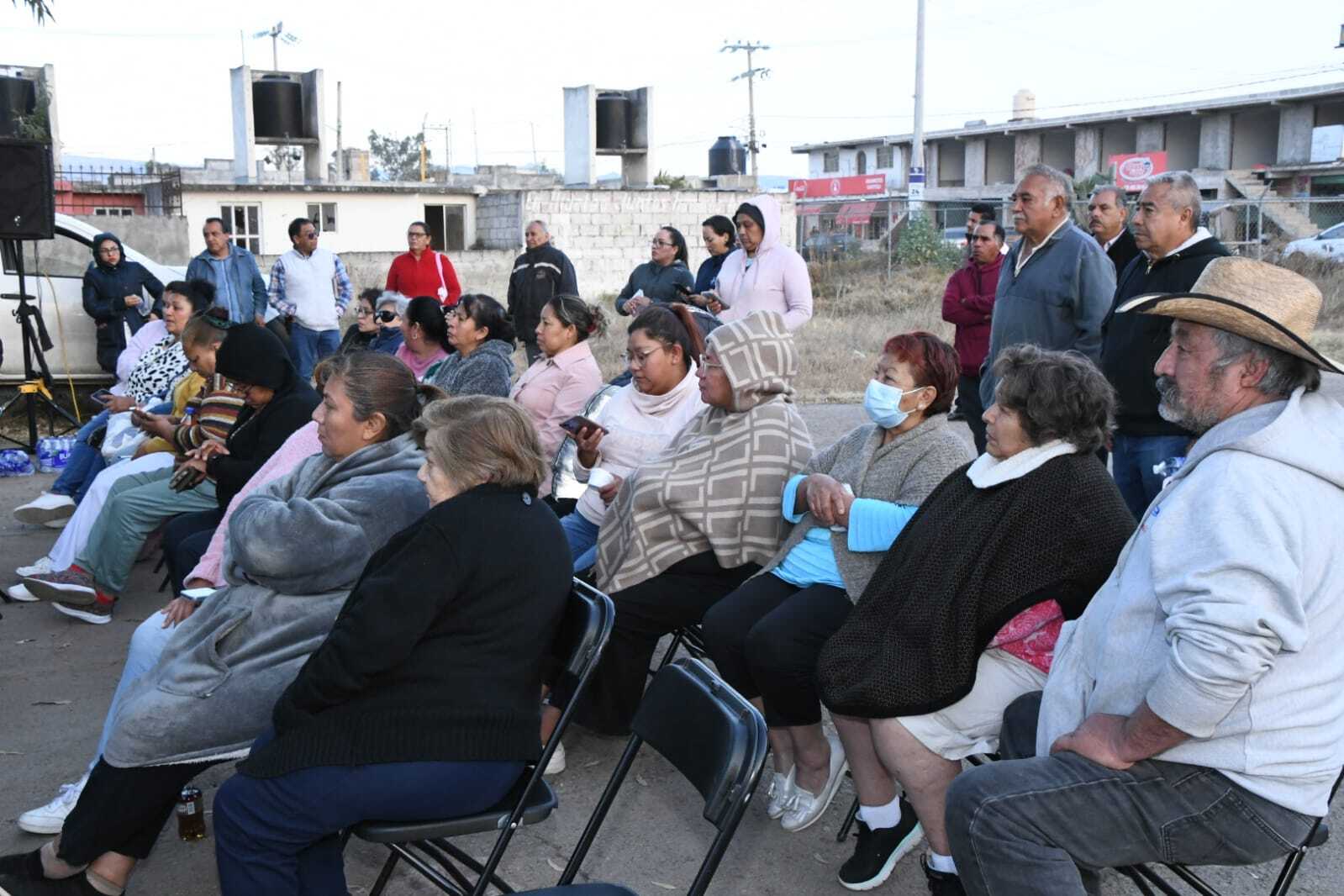 Trabajos de entubamiento y revestimiento de canal en la colonia Rincones de la Hacienda