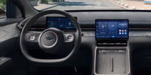 Confort y diseño van de la mano en el interior de la Chevrolet Captiva PHEV, ofreciendo un entorno cómodo y elegante para cada viaje