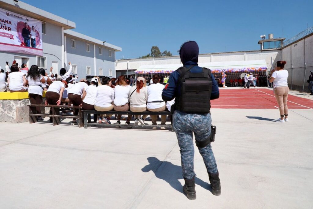 ¿Cuántas mujeres están encarceladas en el Cereso de Pachuca según un informe?